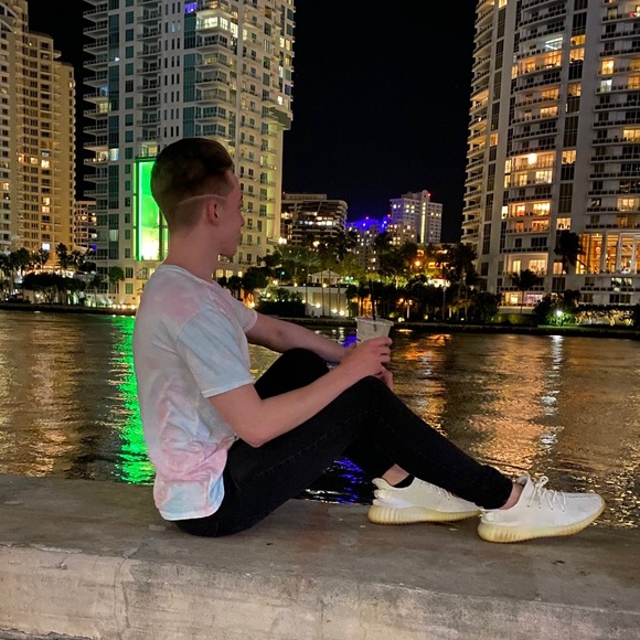 Meet your Posher, Aaron - Picture 1 of 1